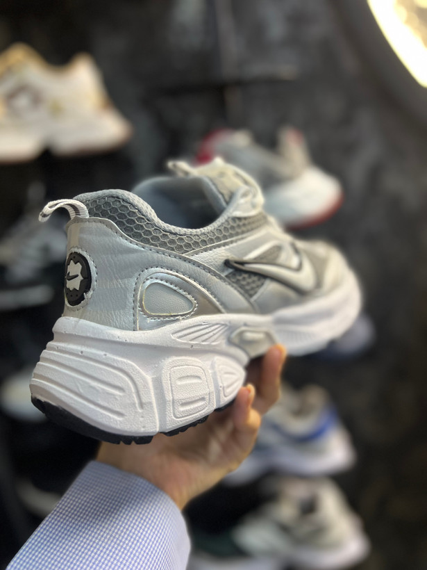 کفش کتانی مردانه مدل نایک V2K پلاس